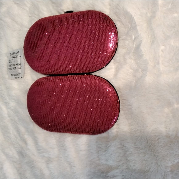 Travel manicure set in pink sequin case - Picture 5 of 8